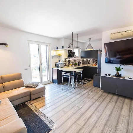 Fronte Mare With Private Pool And Sea View *